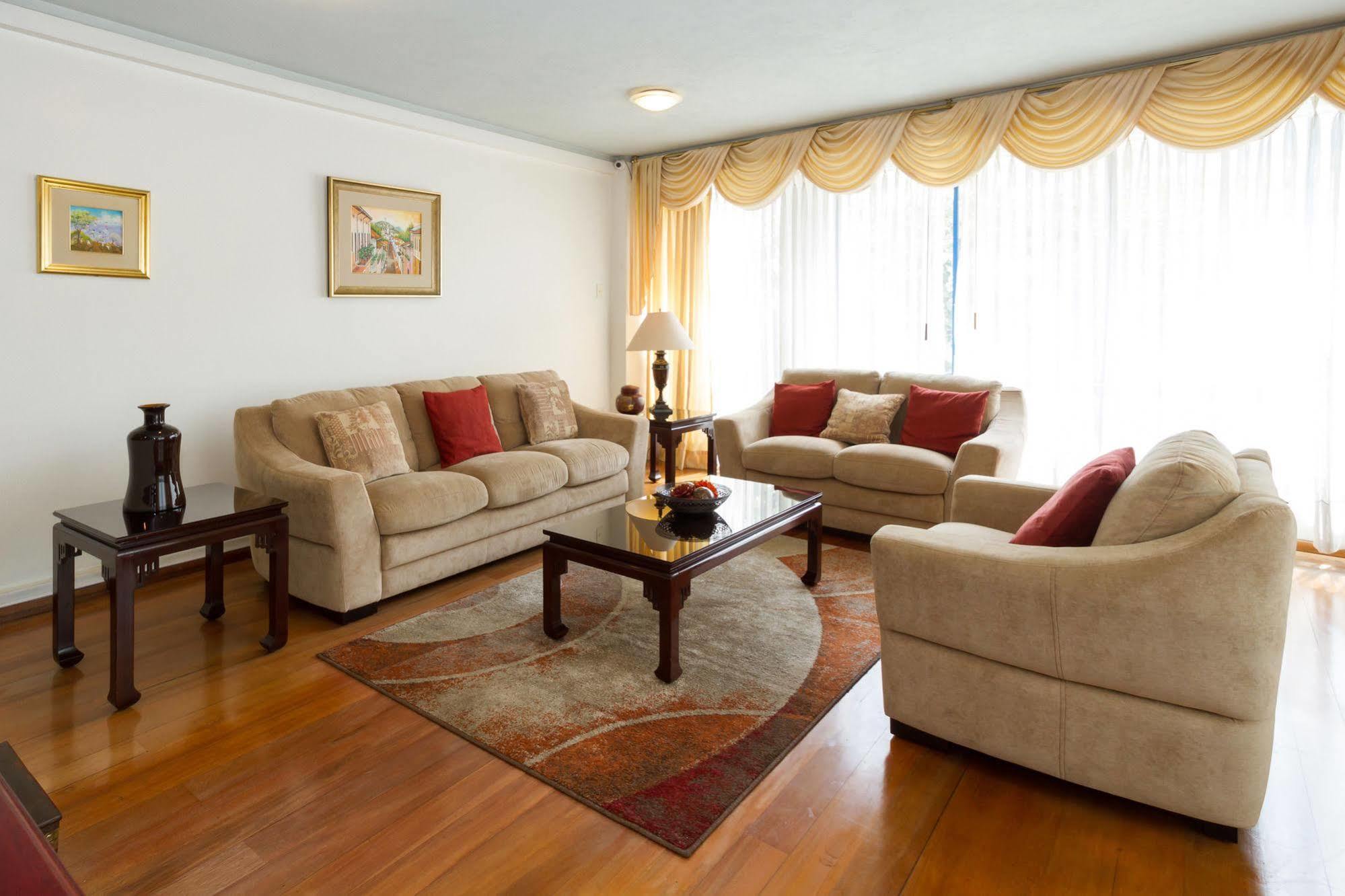 Suites Metropoli Quito Exterior photo